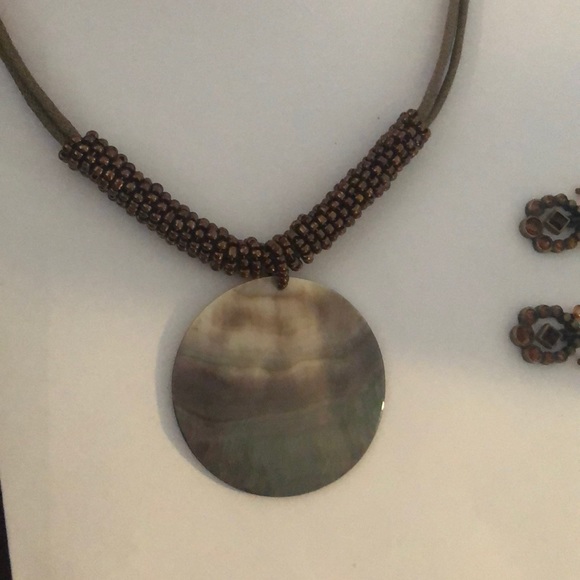 Lia Sophia necklace - Picture 3 of 3